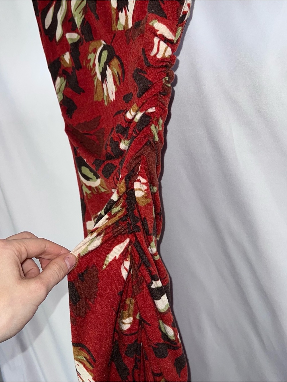 Cache Red Floral Dress with V-Neck - Picture 7 of 14
